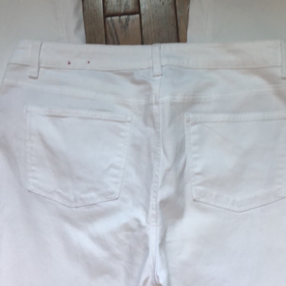 EUC Talbots Heritage fit white Straight Leg Jeans 5 pocket Size 14 - Picture 5 of 7